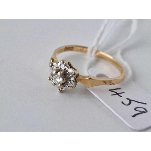 459 - A Diamond Cluster Ring 0.33 Carat 18Ct Gold Size N