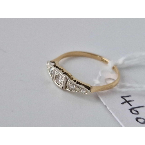 460 - A Edwardian 18Ct Gold And Platinum Five Stone Diamond Ring Size M