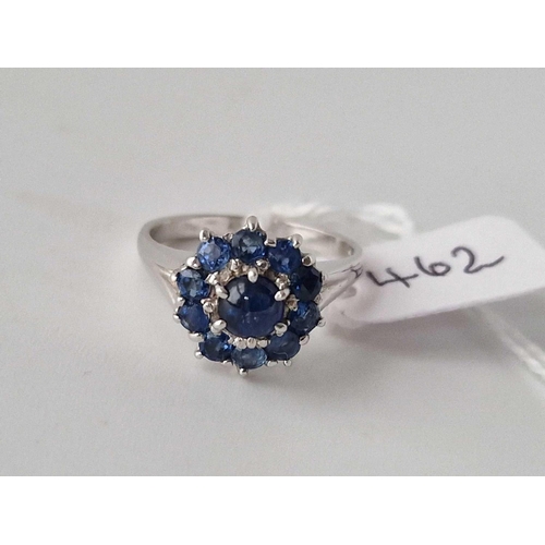 462 - A White Gold Blue Stone Cluster Ring 18Ct Gold Size O 5 Gms