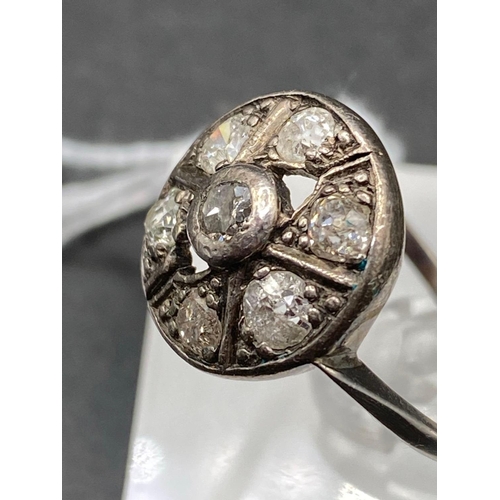 565 - A Antique White Gold Diamond Flower Head Cluster Ring Size Q 3.3 Gms