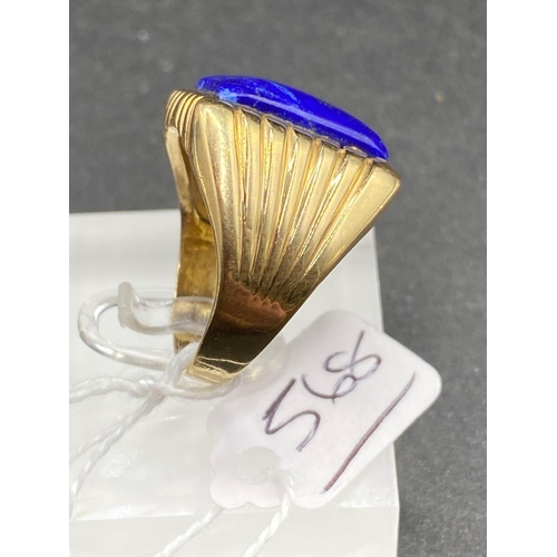 568 - A Large Good Quality Lapis Lazuli Ring In 14Ct Gold Size T � 10 Gms