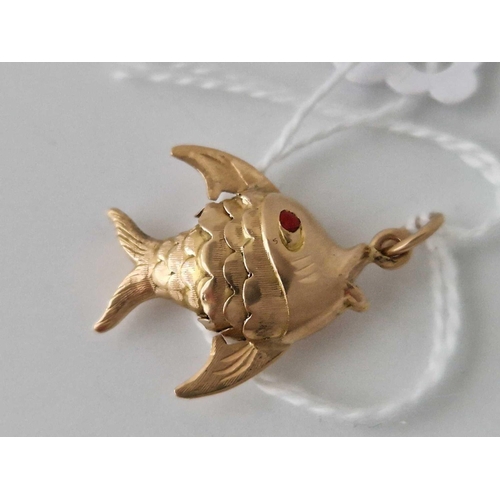 571 - A Articulated Fish Charm 14Ct Gold 2.9 Gms