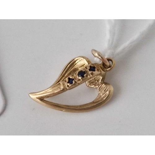 574 - A Sapphire Pendant 9Ct