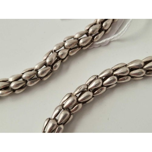 662 - A Good Silver Chain Necklace 14 Inch 45 Gms