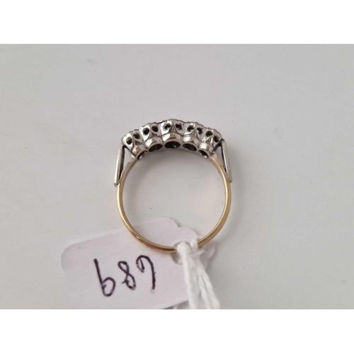 689 - A 9Ct And Platinum Five Stone Ring Size O 2.4 Gms