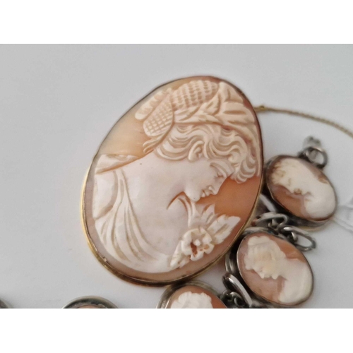 691 - A Silver Cameo And A Bracelet