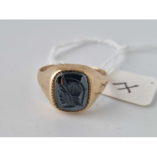 7 - A Haematite Warrior Head Signet Ring 9Ct Size Y 5.1 Gms