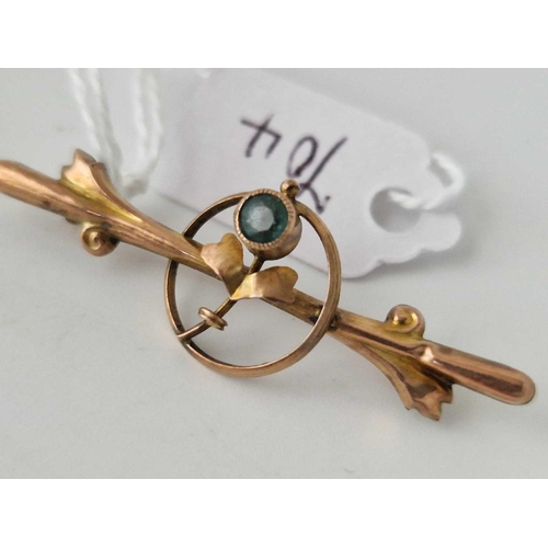 704 - A Blue Stone Bar Brooch 9Ct