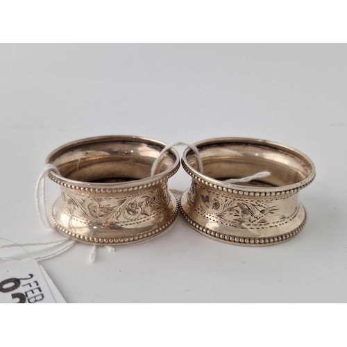 823 - A Pair Of Plain Napkin Rings With Beaded Edges, Birmingham 1920