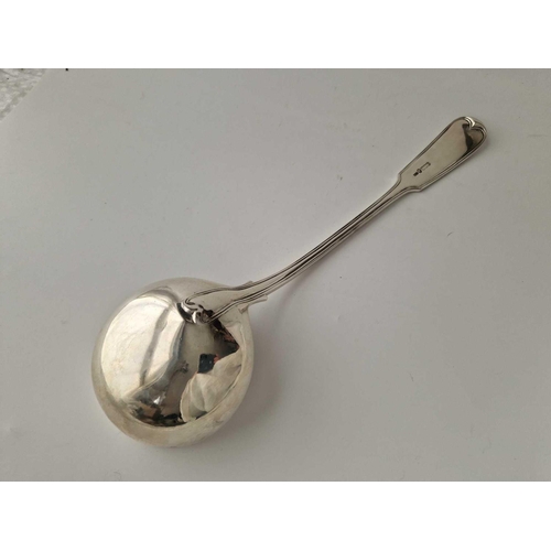 861 - A Heavy Scottish Fiddle Thread Pattern Soup Ladle With Circular Bowl, Glasgow 1854 By Ge, 390 G.