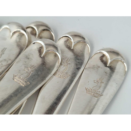 912 - A Set Of Six Victorian Rat Tail Crested Dessert Spoons, London 1879 By Fh, 317 G.