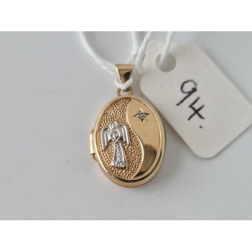 94 - A Locket With Angel Design 9Ct 1.2 Gms