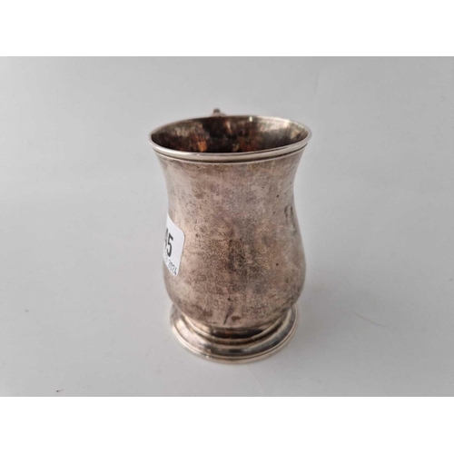 945 - Early George Iii Half Pint Tankard With Leaf Capped Handle. 3.25 In High. London 1760 By Script S W?... 