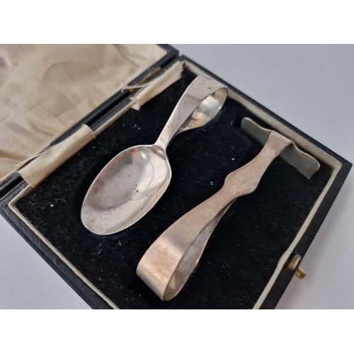 946 - Boxed Childs Spoon And Pusher . Birmingham 1924