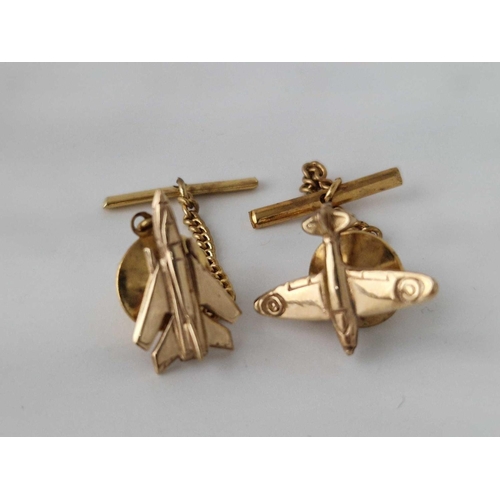 95 - A Pair Of Aeroplane Studs 9Ct 2 Gms