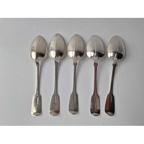 961 - Five More Irish Dessert Spoons. Fiddle Pattern And Crested. 1837. Dublin By P W  198 Gm