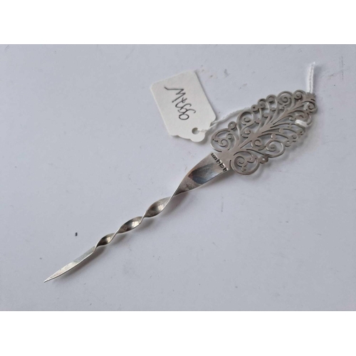 997w - A Pierced Hair Pin, 7 Inches Long, Sheffield 1897 By T&B