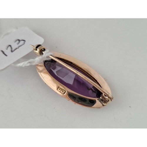 123 - A antique oval amethyst and half pearl set brooch 15ct gold