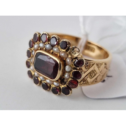 136 - A ANTIQUE BAND RING WITH GARNET AND PEARLS 22CT GOLD SIZE P 7.3 GMS