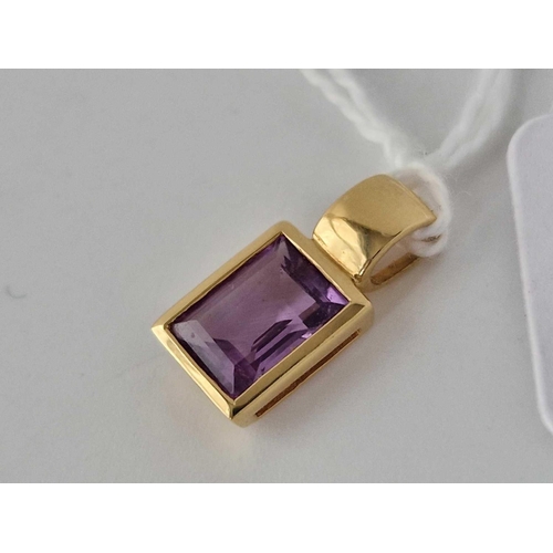 139 - A amethyst pendant 18ct gold 1.4 gms