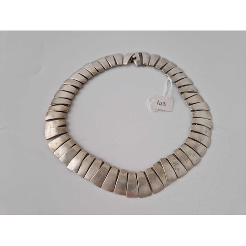 143 - A silver collar with flat panels, 14.5 inch, 89 g