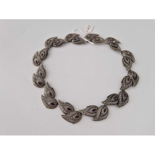 147 - A silver and marcasite necklace, 15.5 inch, 101 g.