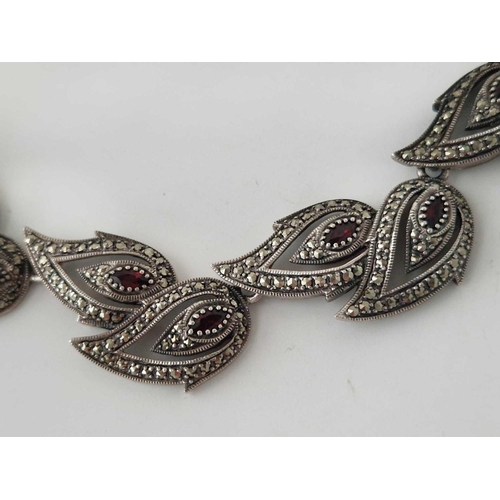 147 - A silver and marcasite necklace, 15.5 inch, 101 g.