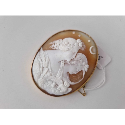 15 - A LARGE CAMEO BROOCH 15CT GOLD 5.6 CM X 4.5 CM 19.4 GMS