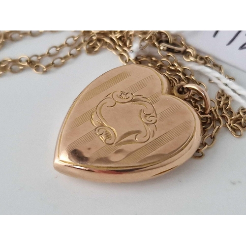 172 - A Edwardian heart locket pendant necklace 9ct 17 inch 3.7 gms