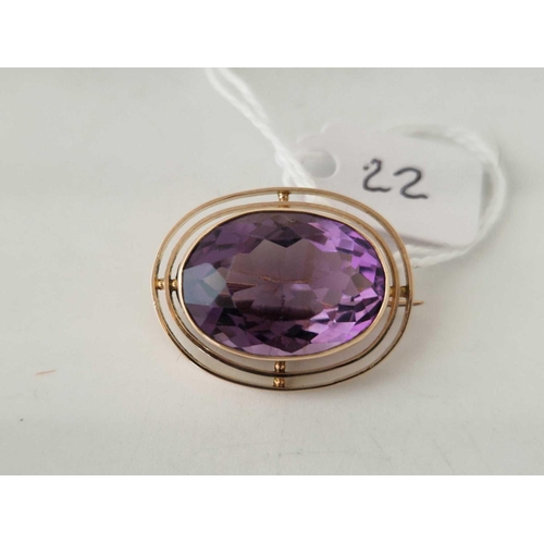 22 - A antique oval amethyst brooch 9ct 28mm x 22mm