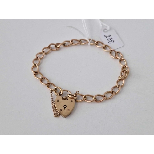 238 - A BRACELET WITH PADLOCK CLASP, 9ct, 7 inch, 10 g.