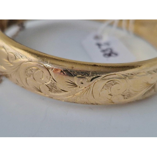 288 - A rolled gold bangle