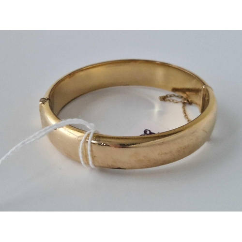 288 - A rolled gold bangle