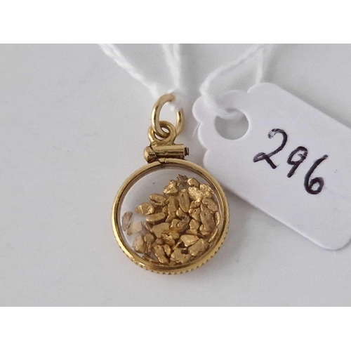 296 - A gold mounted gold fleck pendant