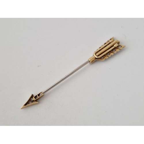 330 - A ART DECO JABOT PIN IN 18CT GOLD AND PLATINUM SET WITH ROSE DIAMONDS 55MM