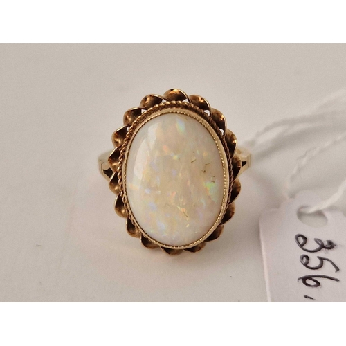 356 - A good colour opal single stone ring, 9ct, size O, 3.9 g.