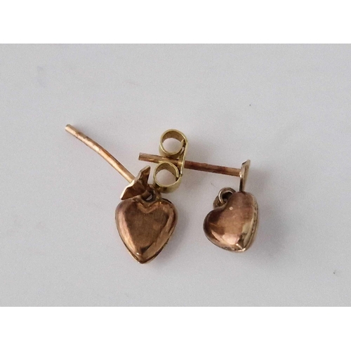 363 - A pair of heart earrings 9ct