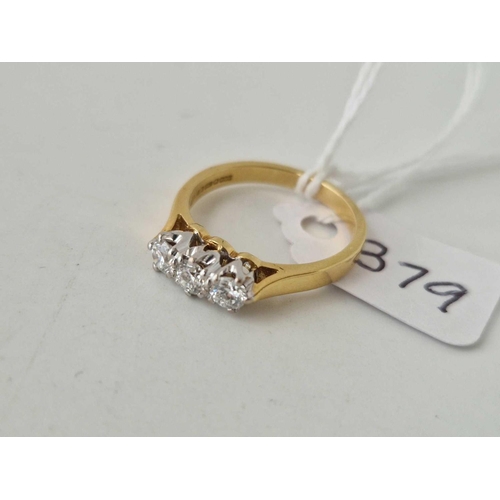 379 - A GOOD THREE STONE DIAMOND RING 18CT GOLD AND PLATINUM DIAMOND CONTENT 0.46 CARAT SIZE L