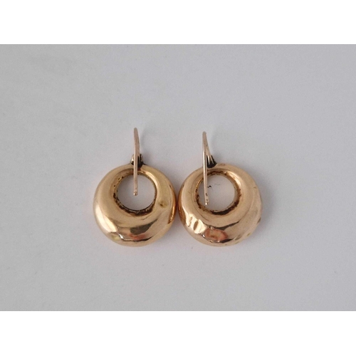 417 - A pair of antique crescent earrings, 15 ct, 2.8 g