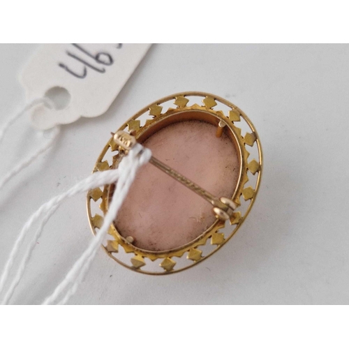 465 - A small gold cameo brooch