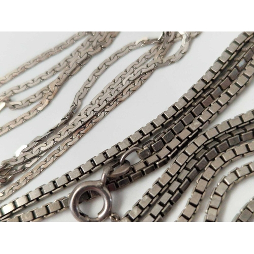 497 - Two silver chains and horseshoe bracelet, 35 g.