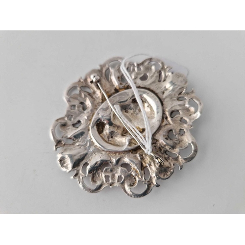 509 - A art nouveau large silver portrait brooch 28 gms