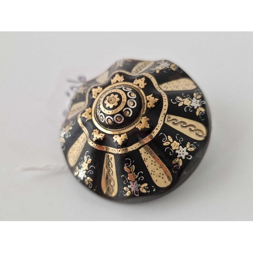 526 - A Victorian pique brooch inlay with gold and silver