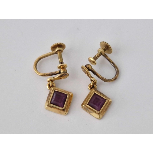 544 - A pair of amethyst screw back earrings, 9ct, 2.9 g