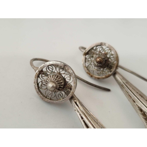 624 - A pair of Victorian filagree drop earrings 17mm