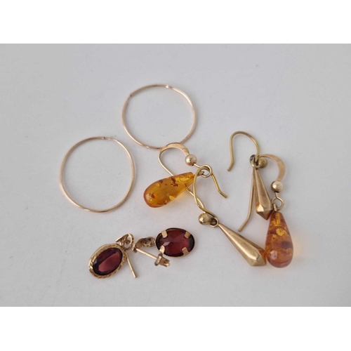 65 - Four pairs assorted gold earrings 2.9g