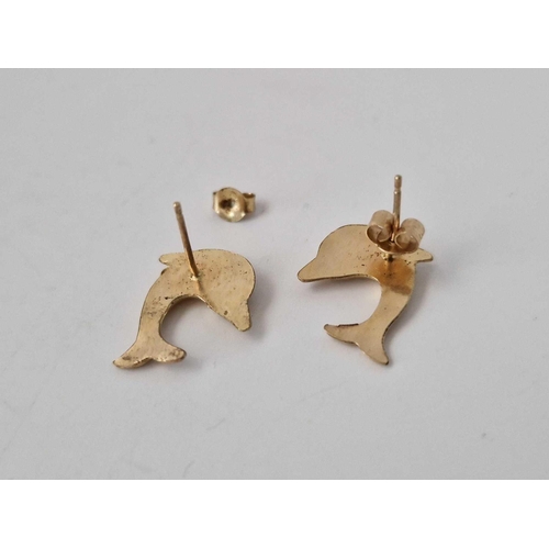 654 - A pair of dolphin earrings, 9ct, 1.6 g