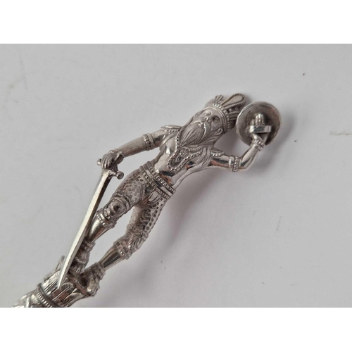 905 - Another decorative continental spoon surmounted by a warrior. 8.5 in long. 113 gm