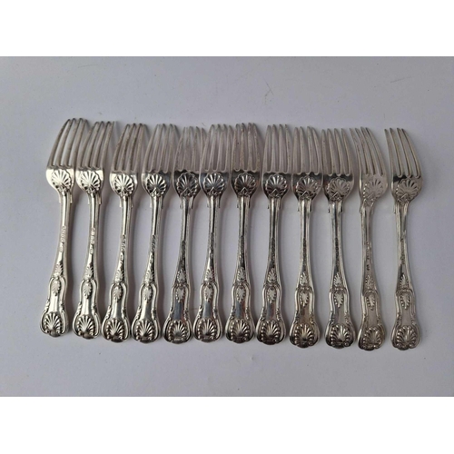 916 - A set of twelve Victorian Kings Pattern dessert forks with crest, London 1861 by GA, 735g