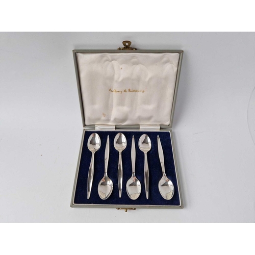 933 - A stylish set of six coffee spoons by Geoffrey G Bellamy, Sheffield 1962